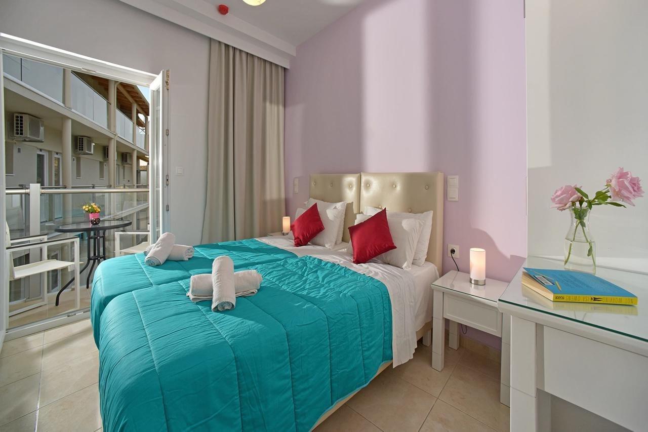 Palapart Gikas Suites And Studios 고우비아 외부 사진