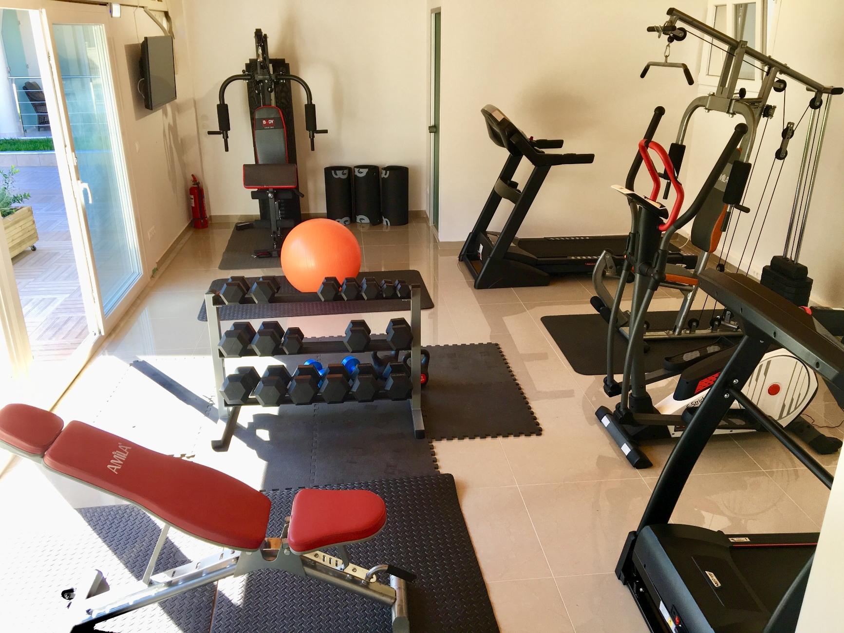 Palapart Gikas Suites And Studios 고우비아 외부 사진