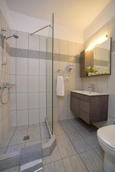 Palapart Gikas Suites And Studios 고우비아 외부 사진