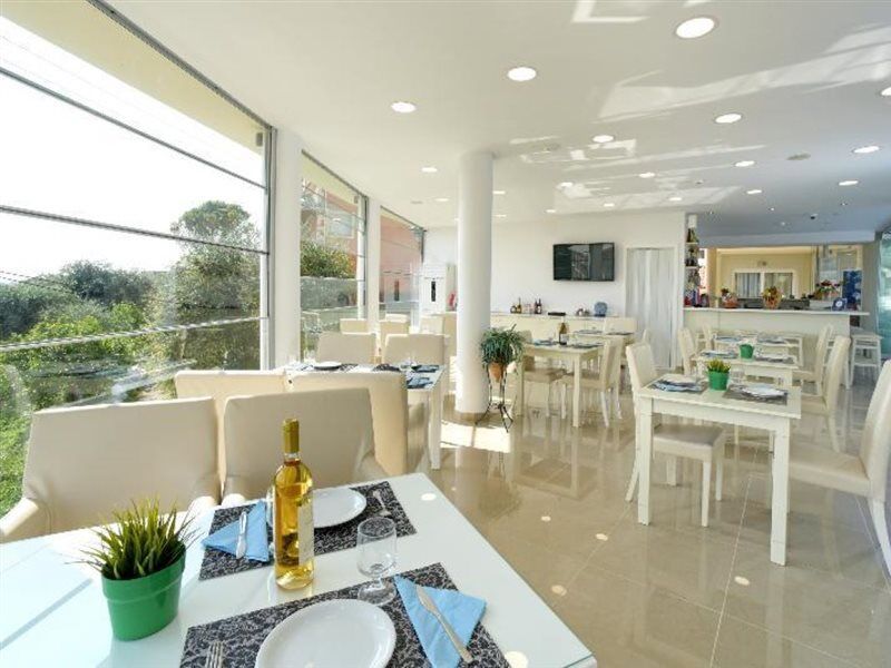 Palapart Gikas Suites And Studios 고우비아 외부 사진